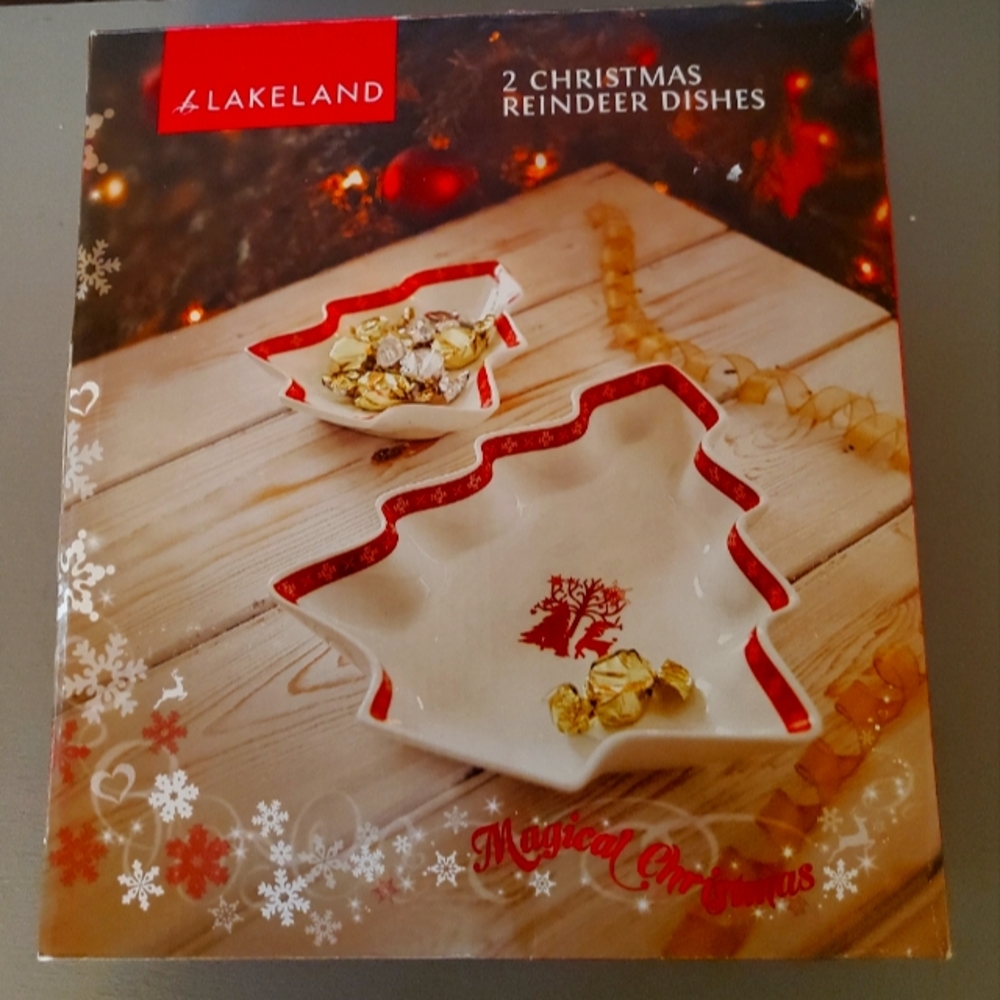 LAKELAND 2 Christmas Reindeer Dishes Porcelain Handwash ! New Never Used